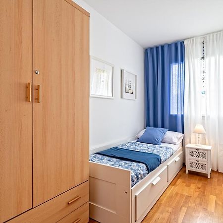 Calido Apartamento Con Piscina En Barcelona Ripollet Exterior photo